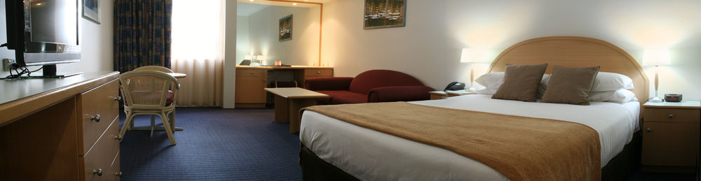 Mitcham Quality Hotel Manor מראה חיצוני תמונה