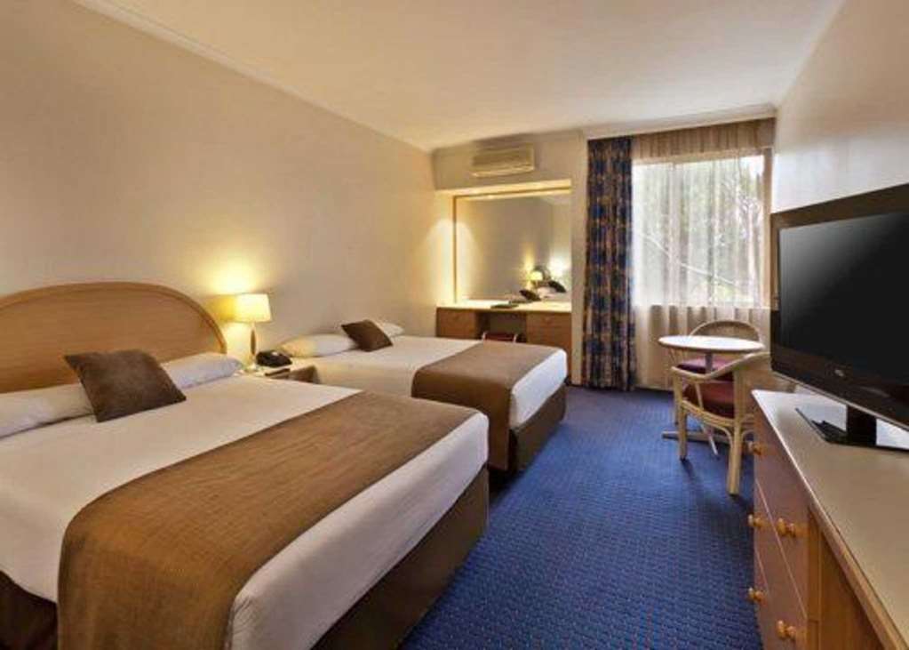 Mitcham Quality Hotel Manor חדר תמונה