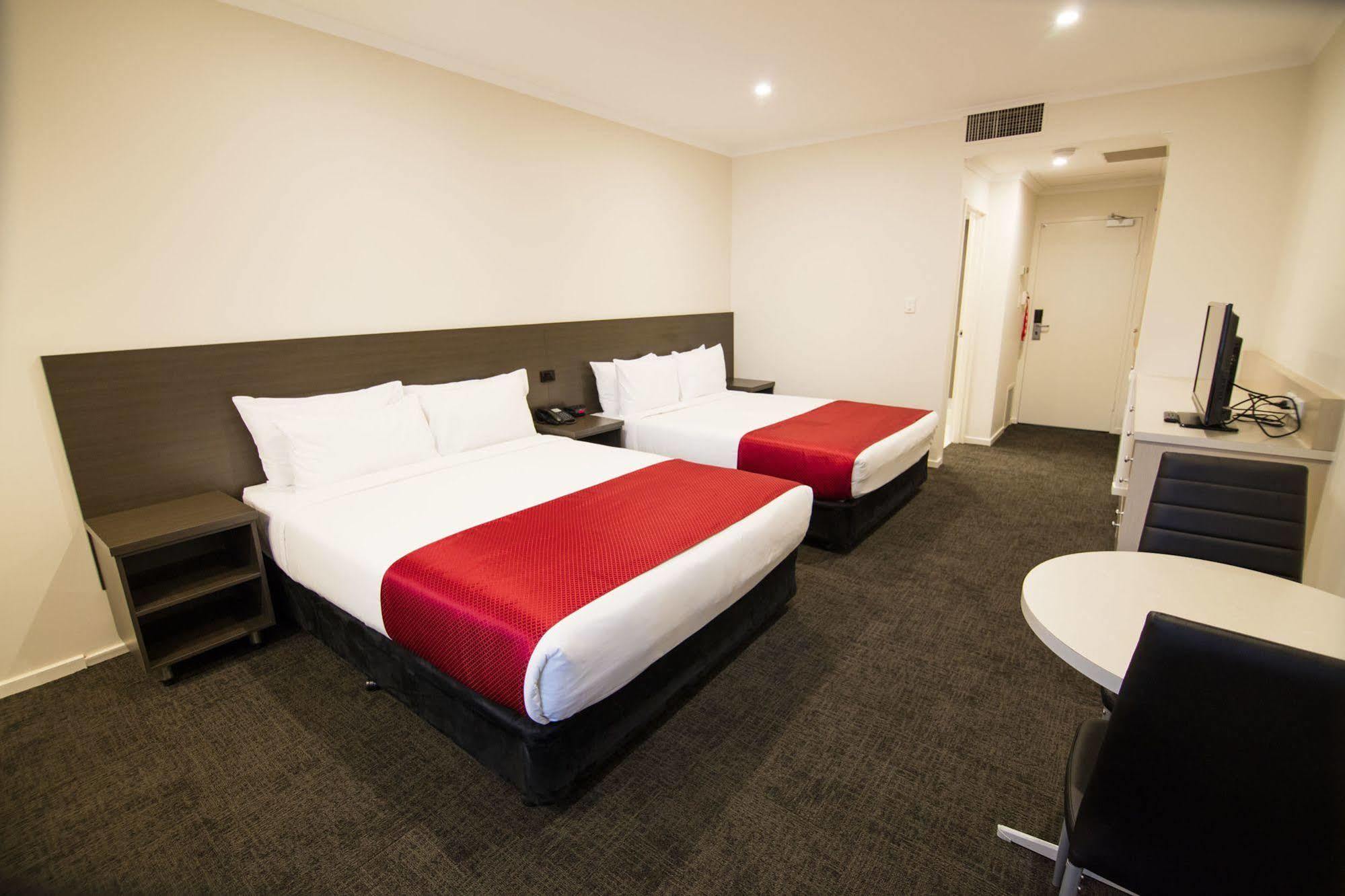 Mitcham Quality Hotel Manor מראה חיצוני תמונה