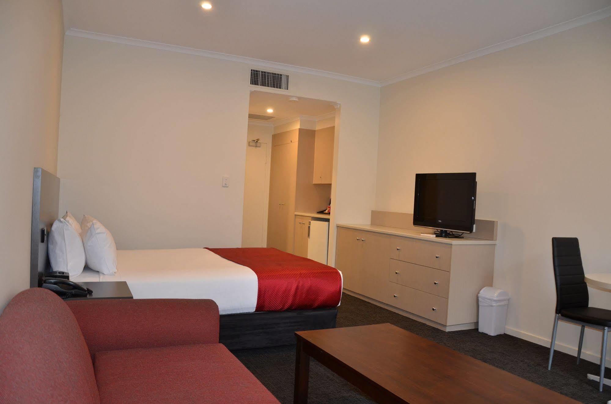 Mitcham Quality Hotel Manor מראה חיצוני תמונה